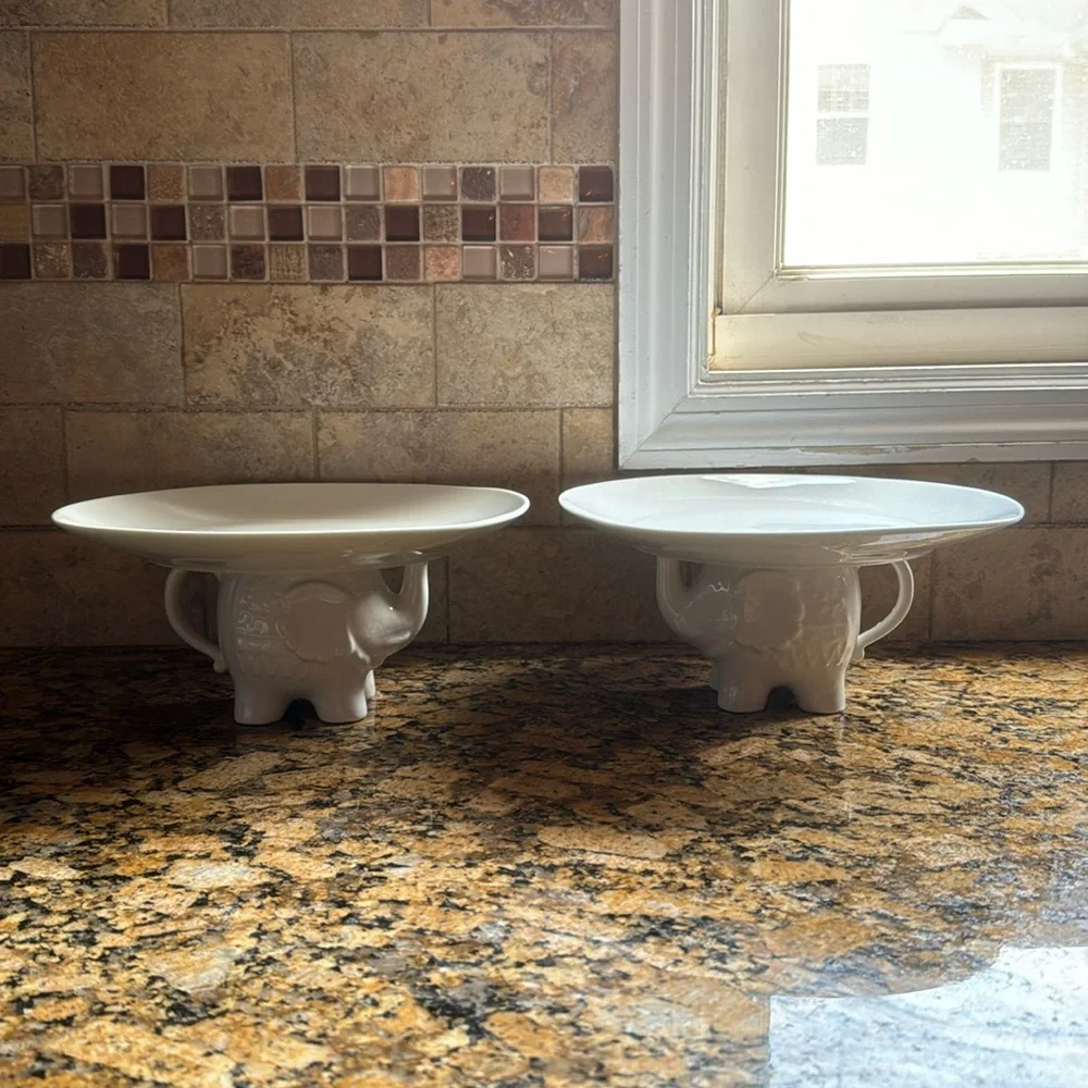 Elephant pedestal plates - Picture 1 of 6